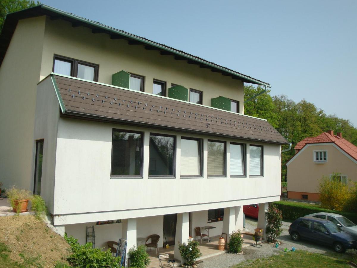 Bed and Breakfast Haus Camelia Bad Tatzmannsdorf Exterior foto