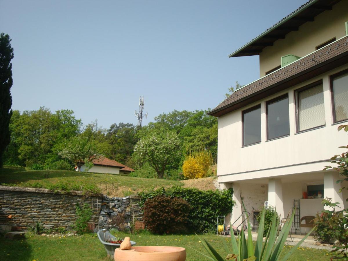Bed and Breakfast Haus Camelia Bad Tatzmannsdorf Exterior foto